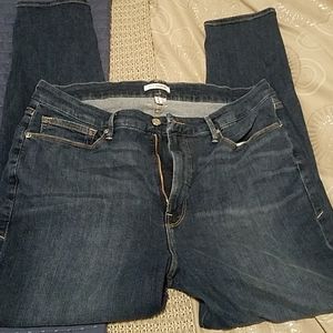 Good American Good Legs Jeans